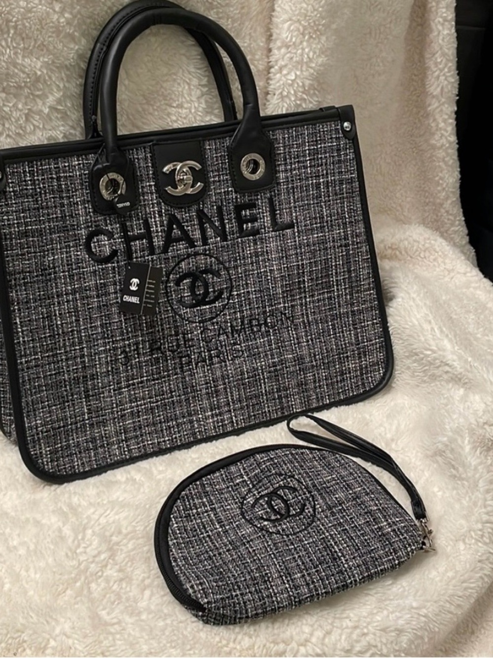 Luxury Tote Set - Picture 4 of 15